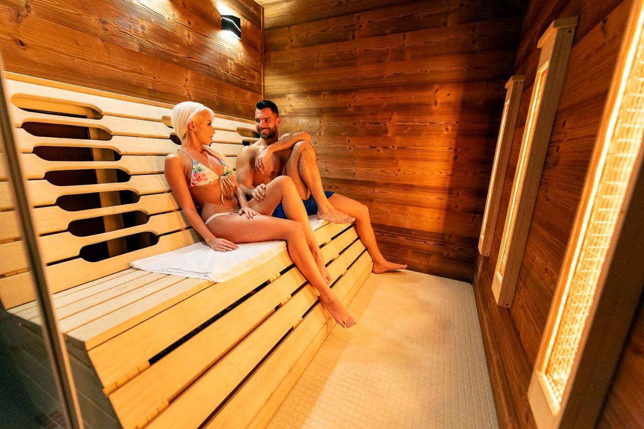 Allure Healthy Hotel & Spa 에게르 외부 사진